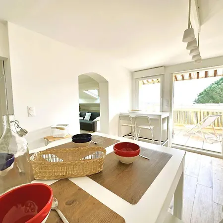 Apartment Carele Cosy Pour 6 Personnes Avec Vue Mer A